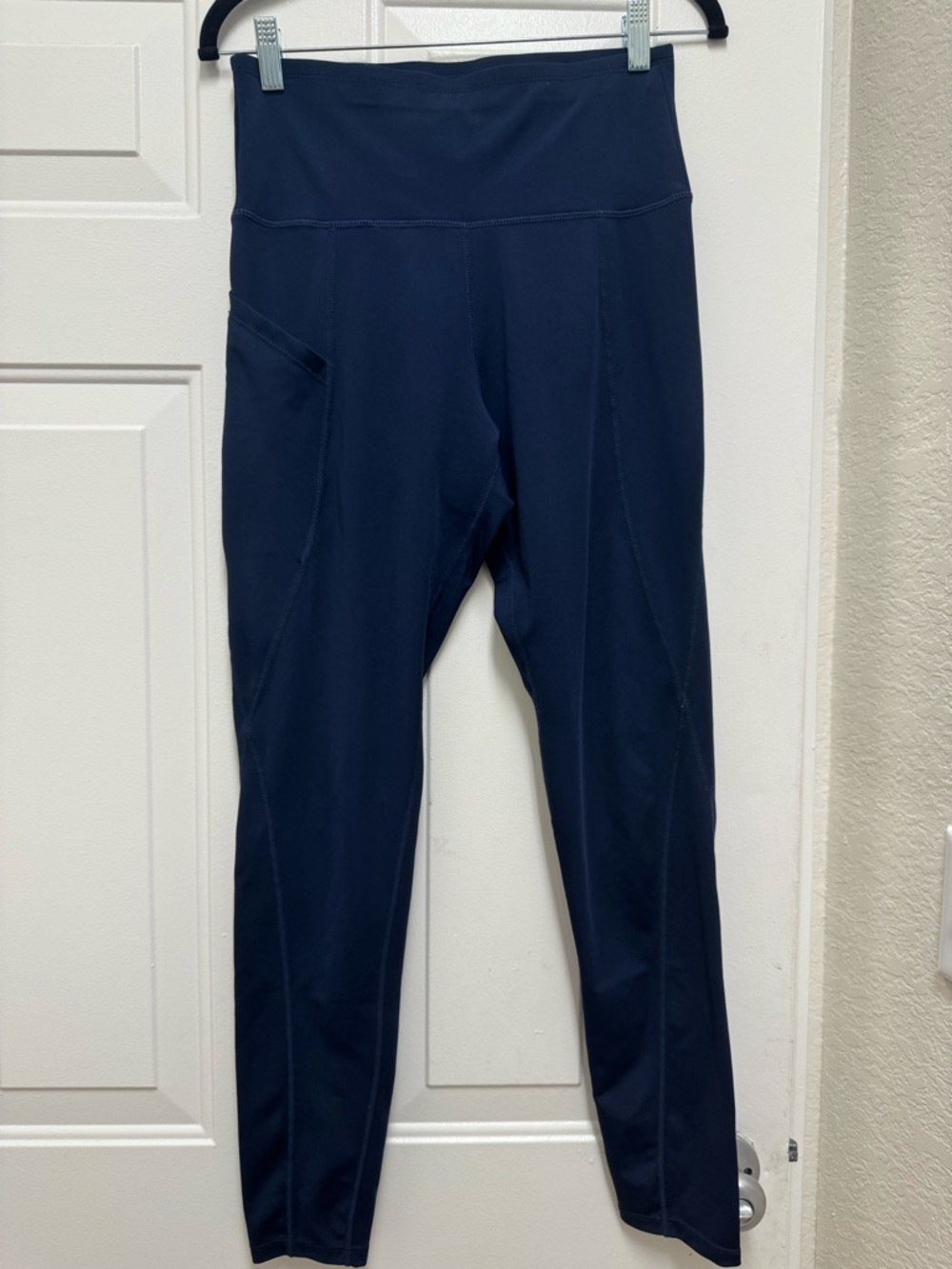 Neleus Navy Workout Leggings with Silver Emblem